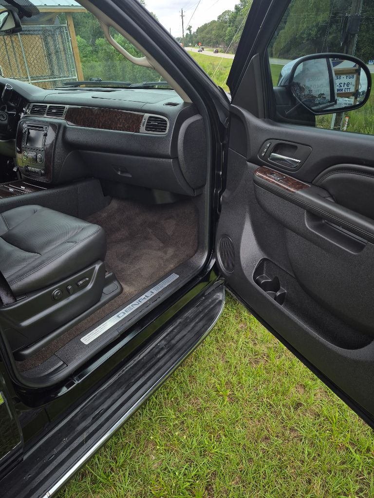 2011 GMC Yukon - $14,950