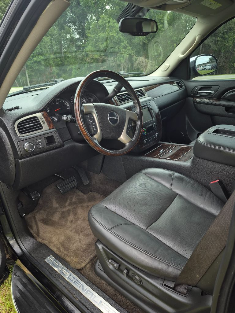 2011 GMC Yukon - $14,950