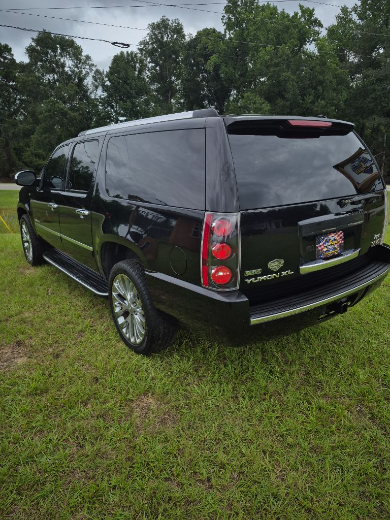 2011 GMC Yukon - $14,950