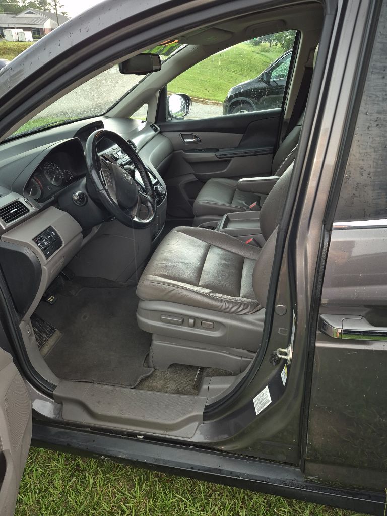 2016 Honda Odyssey - $9,850