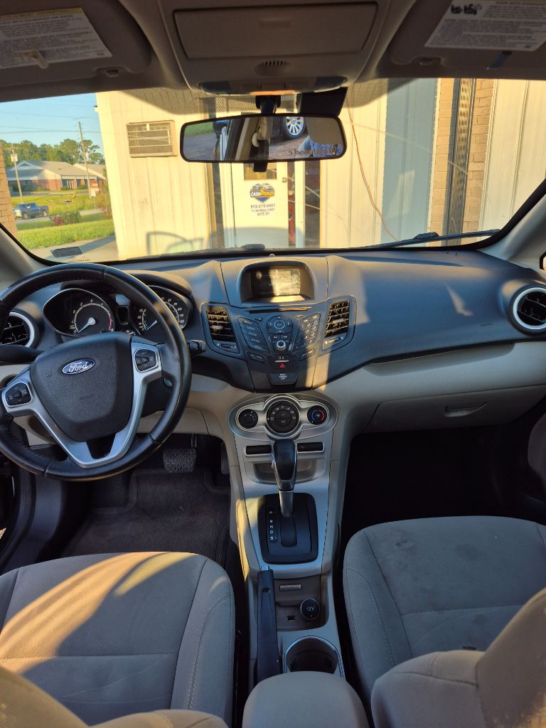 2016 Ford Fiesta - $3,350