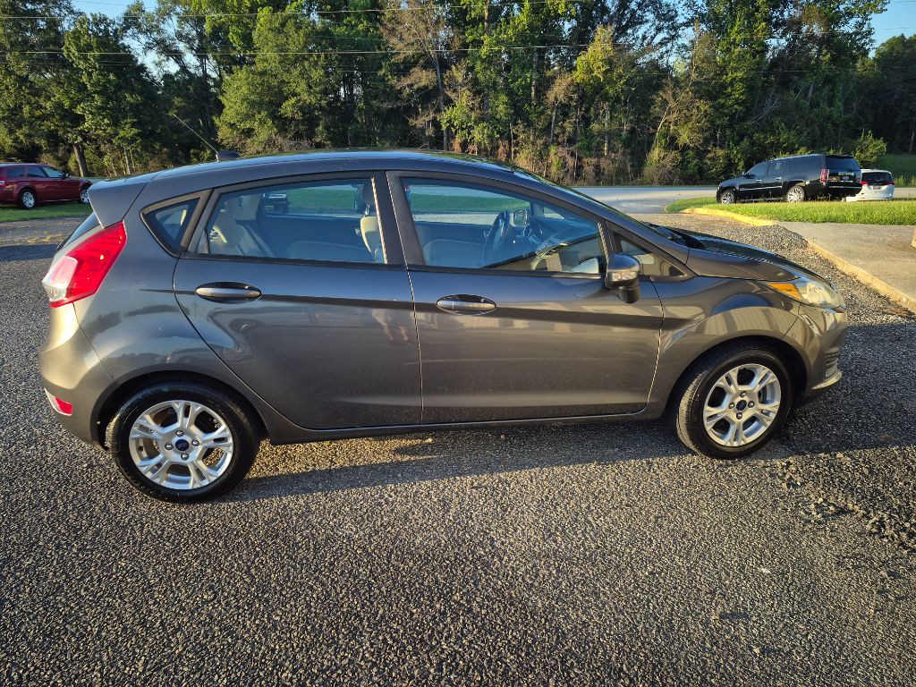 2016 Ford Fiesta - $3,350