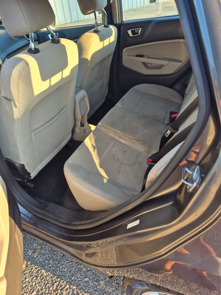 2016 Ford Fiesta - $3,350