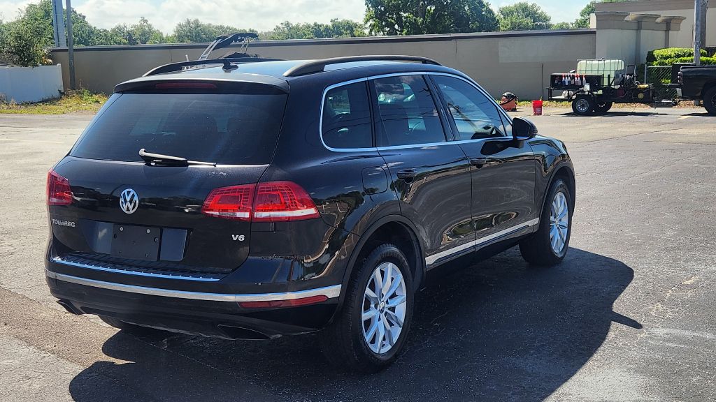2015 Volkswagen Touareg - $7,200