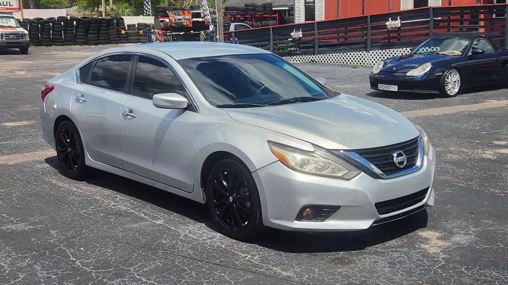 2018 Nissan Altima - $5,000