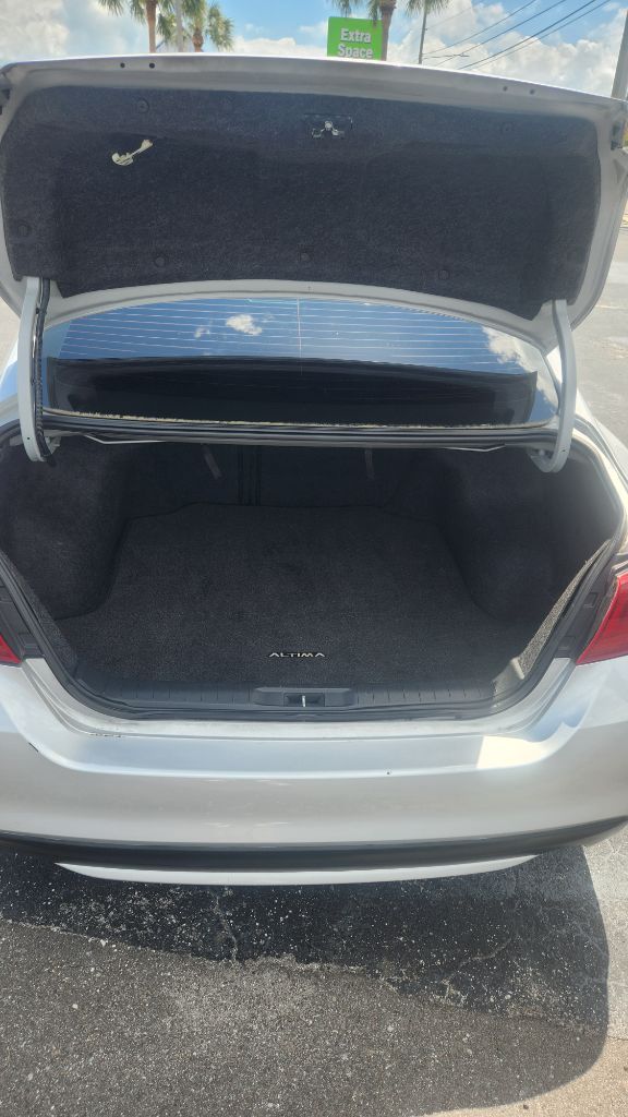 2018 Nissan Altima - $5,000