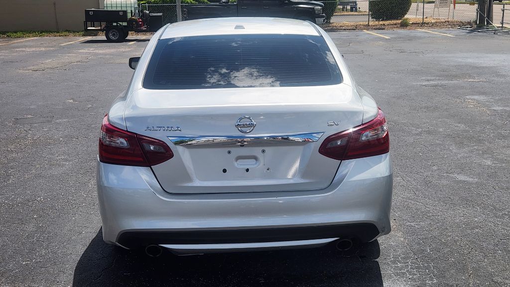 2018 Nissan Altima - $5,000