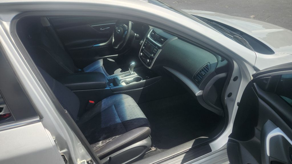 2018 Nissan Altima - $5,000