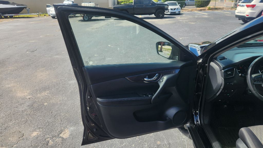 2019 Nissan Rogue - $11,900