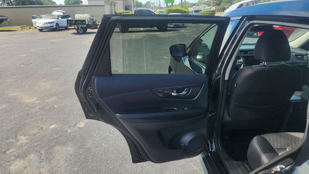 2019 Nissan Rogue - $11,900