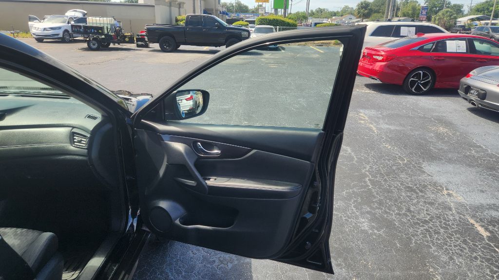 2019 Nissan Rogue - $11,900