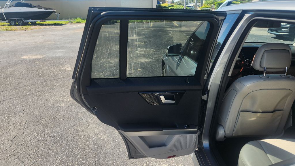 2014 Mercedes-Benz GLK-Class - $11,900