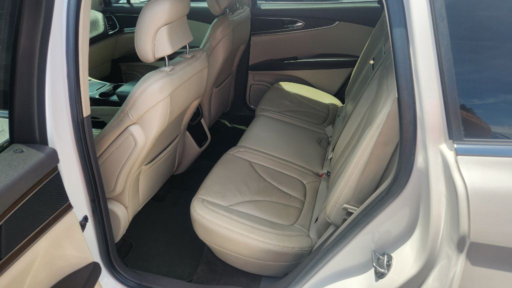 2016 Lincoln MKX - $10,900