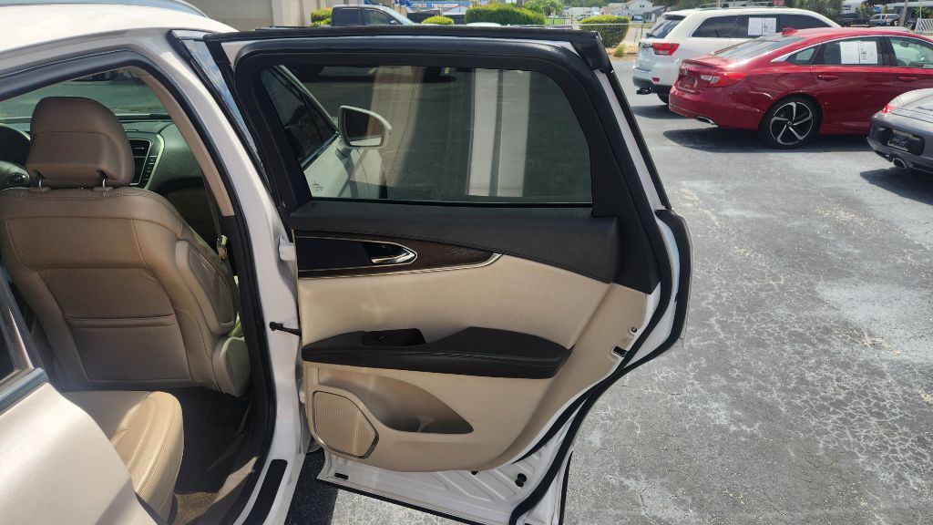 2016 Lincoln MKX - $10,900