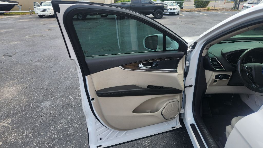 2016 Lincoln MKX - $10,900