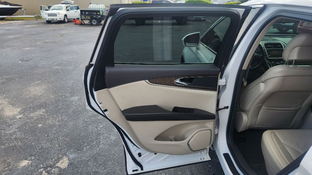 2016 Lincoln MKX - $10,900