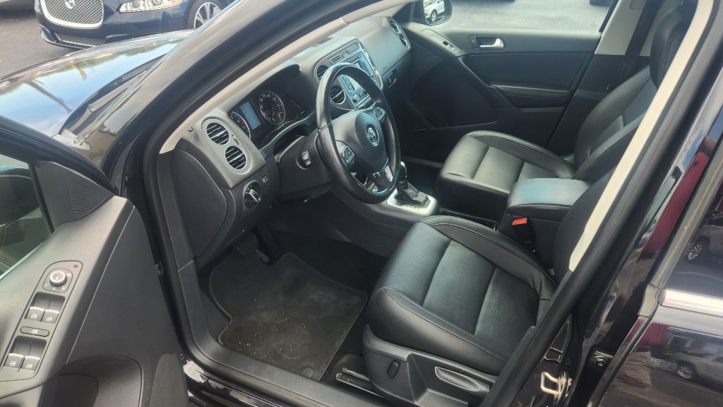 2014 Volkswagen Tiguan - $7,500