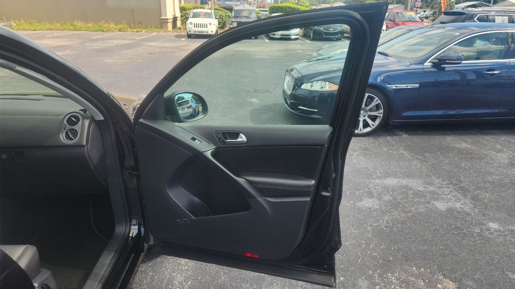 2014 Volkswagen Tiguan - $7,500