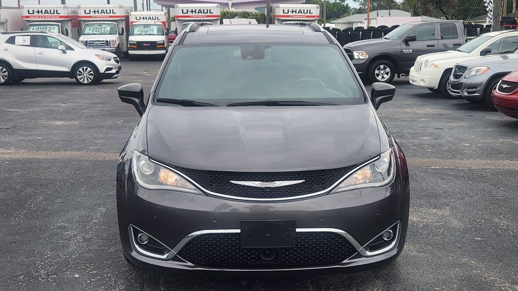 2019 Chrysler Pacifica - $14,500