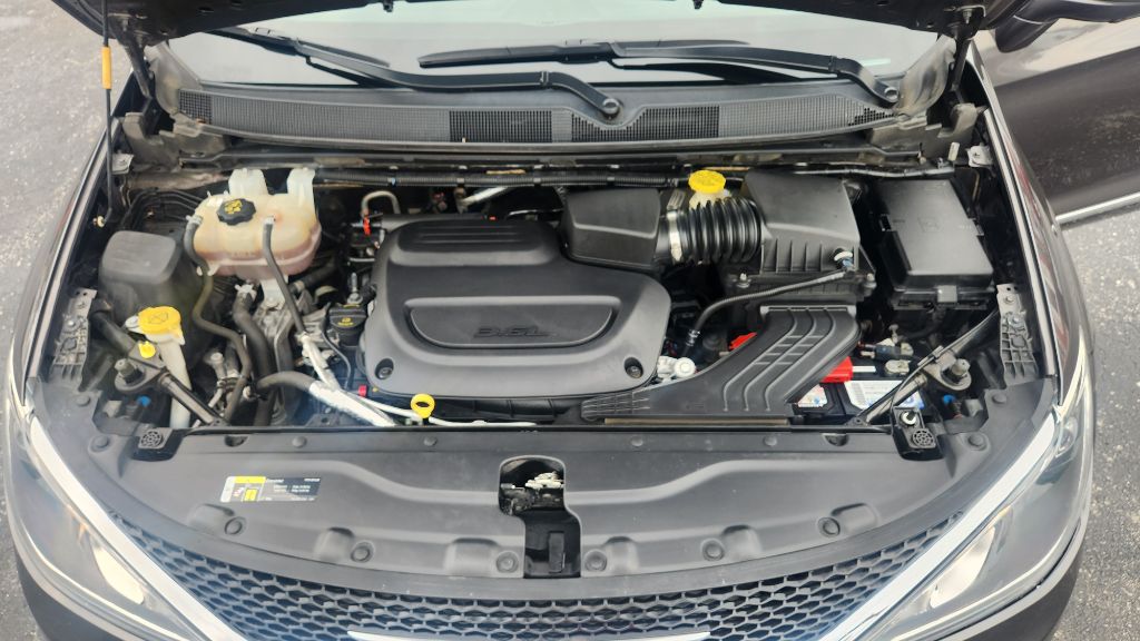 2019 Chrysler Pacifica - $14,500