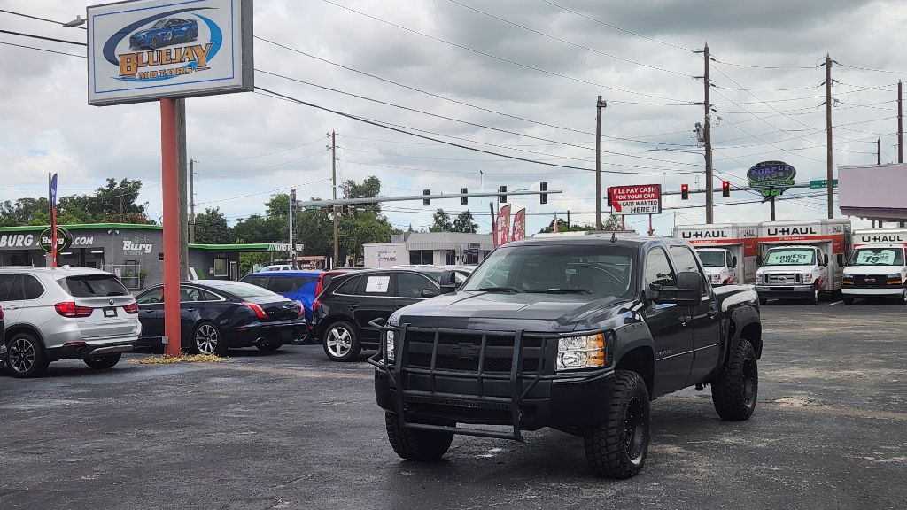 2008 Chevrolet Silverado - $9,900