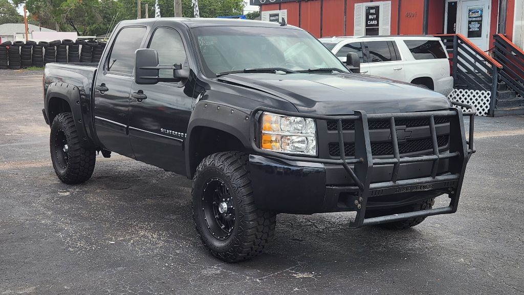 2008 Chevrolet Silverado - $9,900