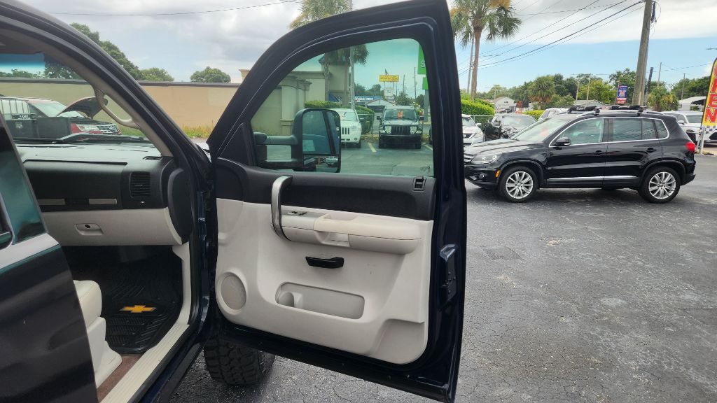 2008 Chevrolet Silverado - $9,900