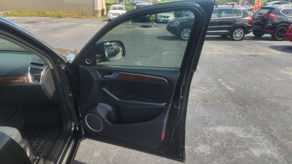 2011 Audi Q5 - $8,800