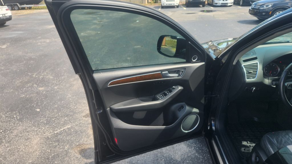 2011 Audi Q5 - $8,800