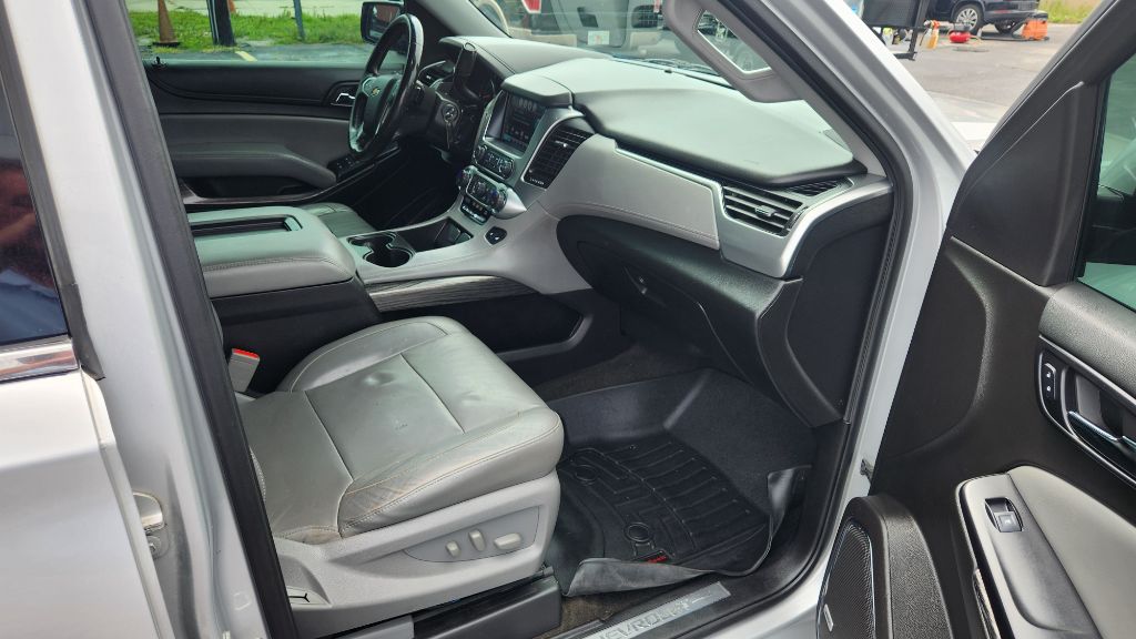 2018 Chevrolet Suburban - $17,500