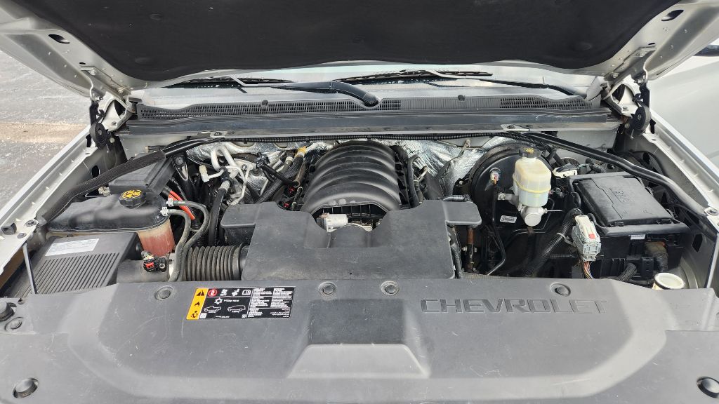 2018 Chevrolet Suburban - $17,500