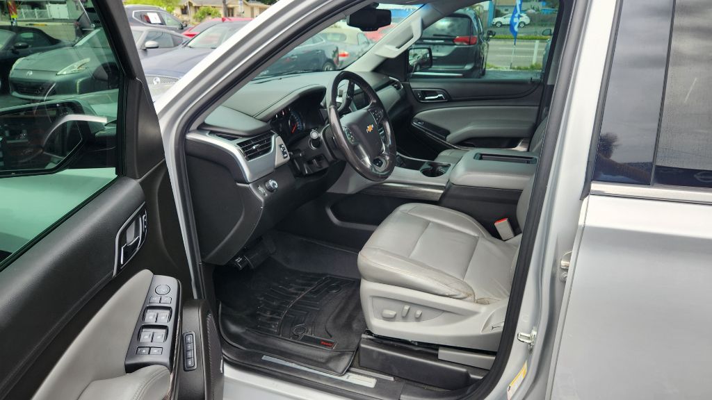 2018 Chevrolet Suburban - $17,500