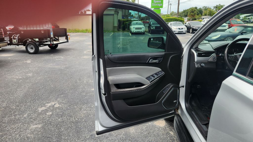 2018 Chevrolet Suburban - $17,500