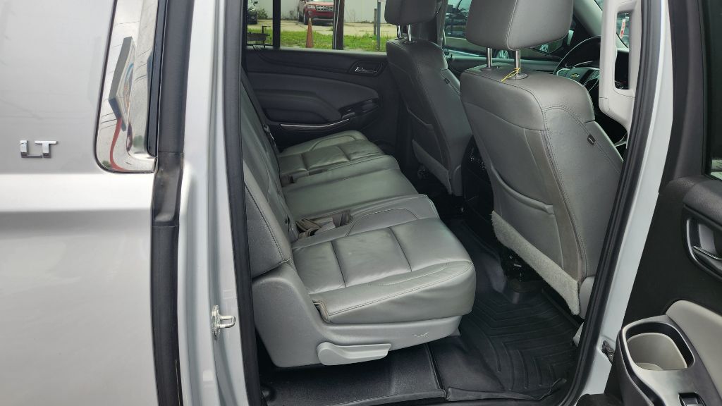 2018 Chevrolet Suburban - $17,500