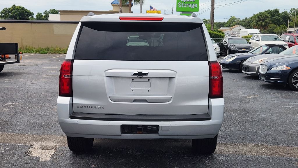 2018 Chevrolet Suburban - $17,500
