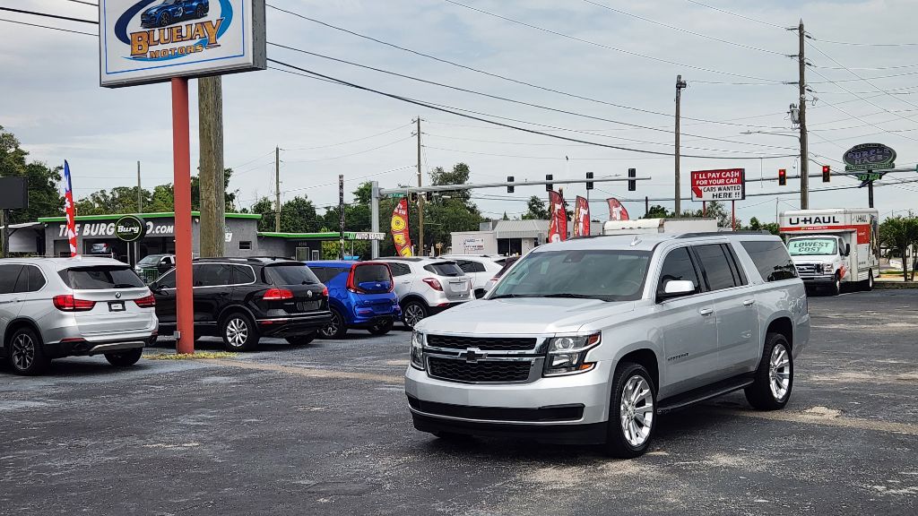 2018 Chevrolet Suburban - $17,500