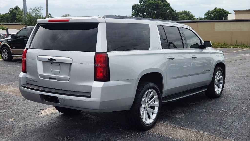 2018 Chevrolet Suburban - $17,500
