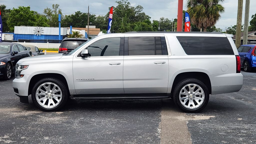 2018 Chevrolet Suburban - $17,500