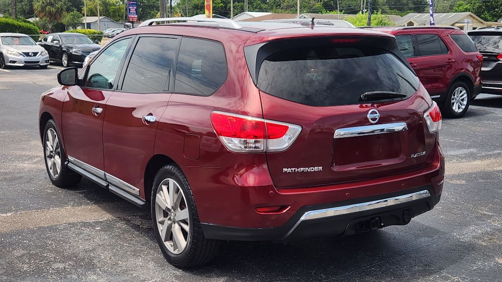 2016 Nissan Pathfinder - $10,900