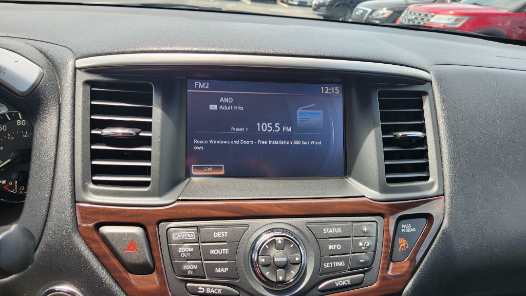 2016 Nissan Pathfinder - $10,900