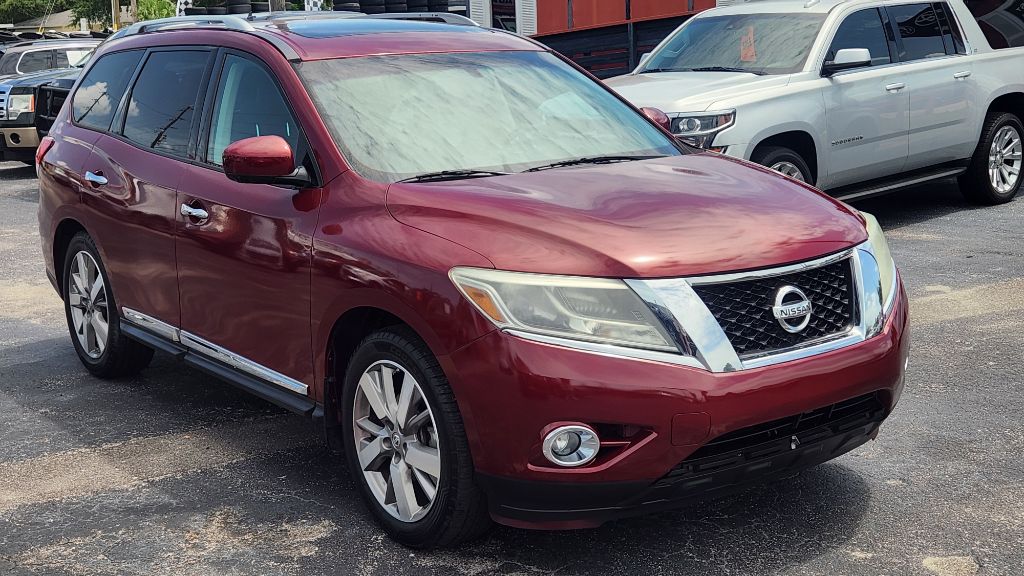 2016 Nissan Pathfinder - $10,900