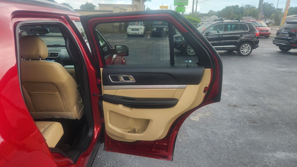 2017 Ford Explorer - $12,500