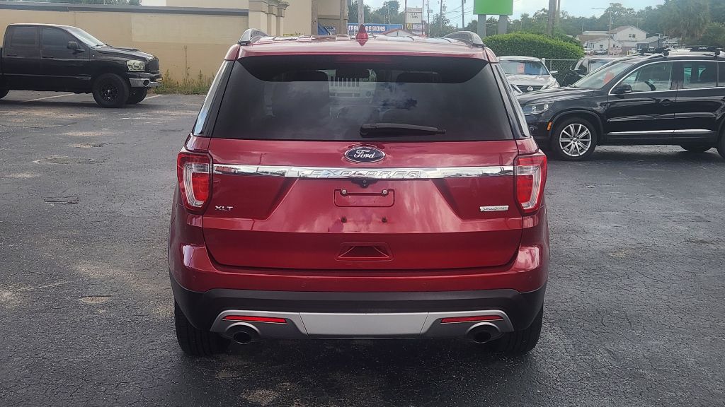 2017 Ford Explorer - $12,500