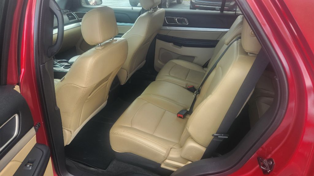 2017 Ford Explorer - $12,500