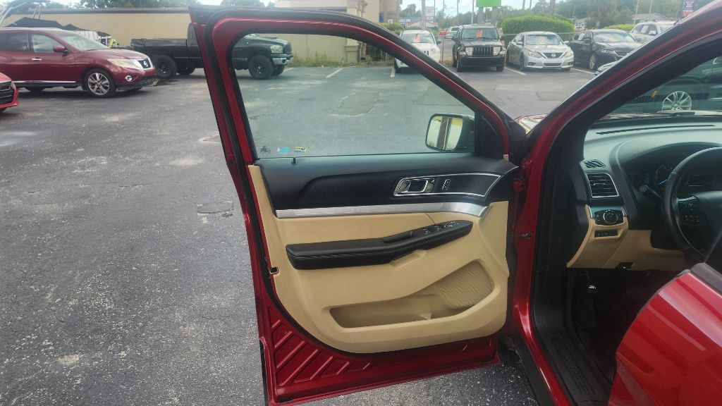 2017 Ford Explorer - $12,500