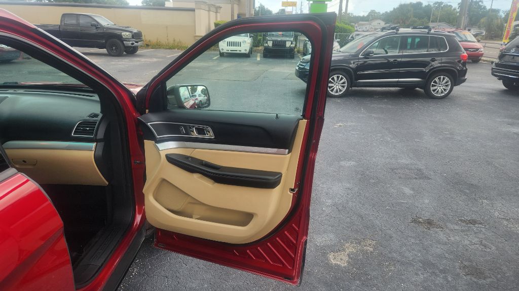 2017 Ford Explorer - $12,500