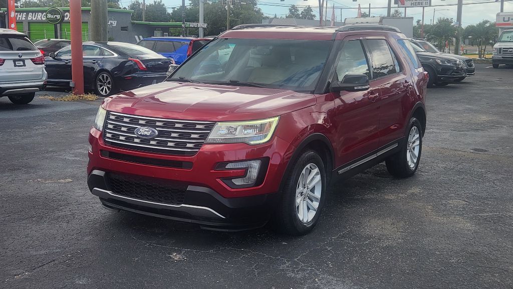 2017 Ford Explorer - $12,500