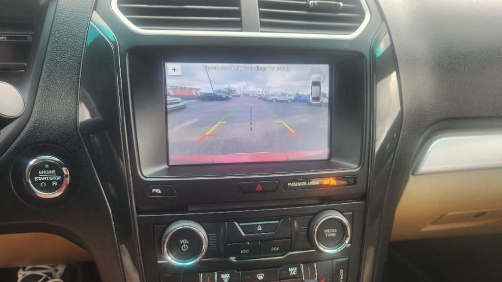 2017 Ford Explorer - $12,500