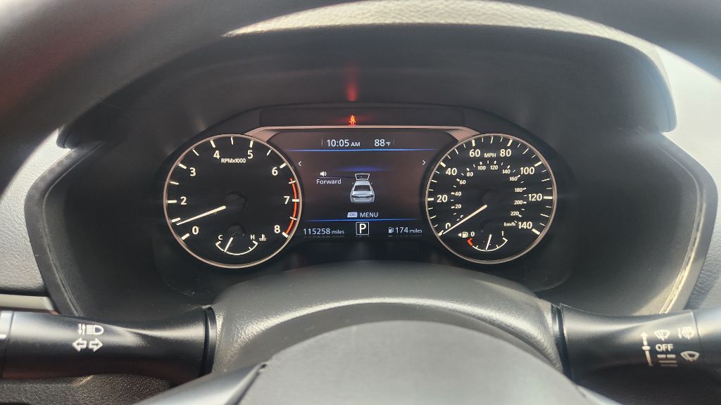 2019 Nissan Altima - $11,500