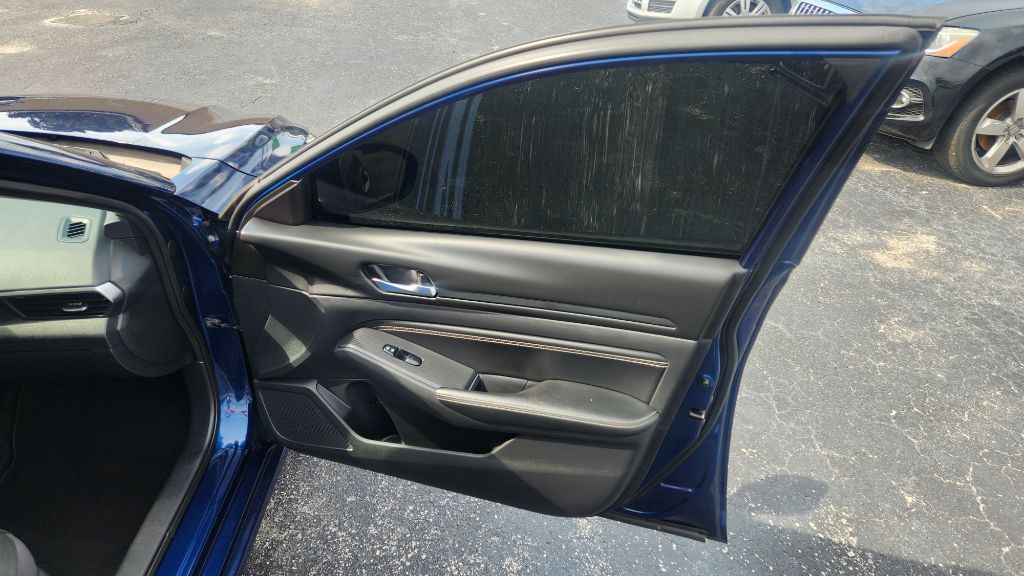 2019 Nissan Altima - $11,500